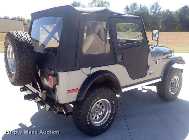 image for item DQ3031 1977 Jeep CJ5 Renegade  SUV