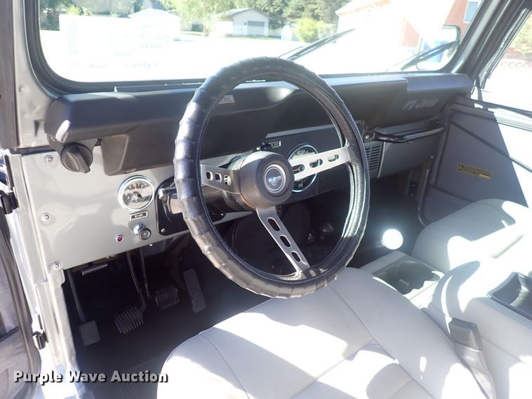 image for item DQ3031 1977 Jeep CJ5 Renegade  SUV