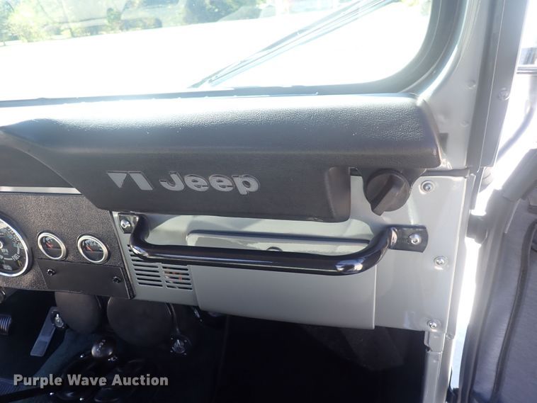 image for item DQ3031 1977 Jeep CJ5 Renegade  SUV