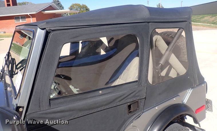 image for item DQ3031 1977 Jeep CJ5 Renegade  SUV