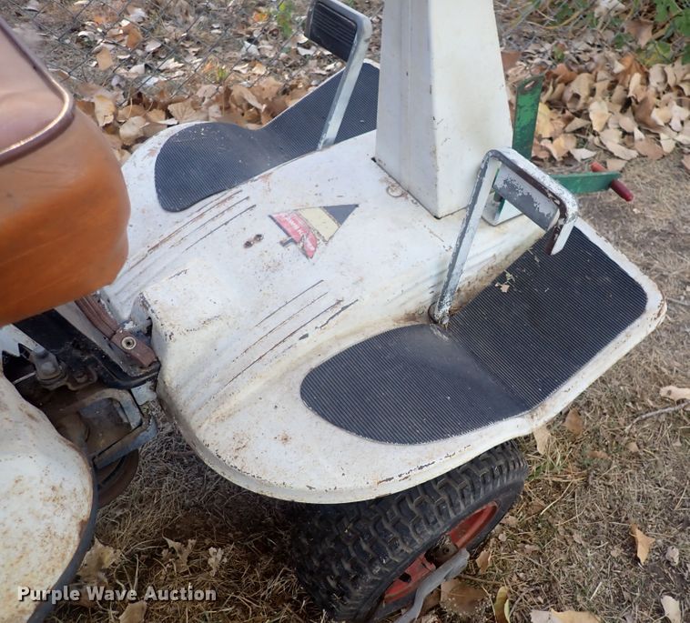 image for item DQ3068 Bolens  lawn mower