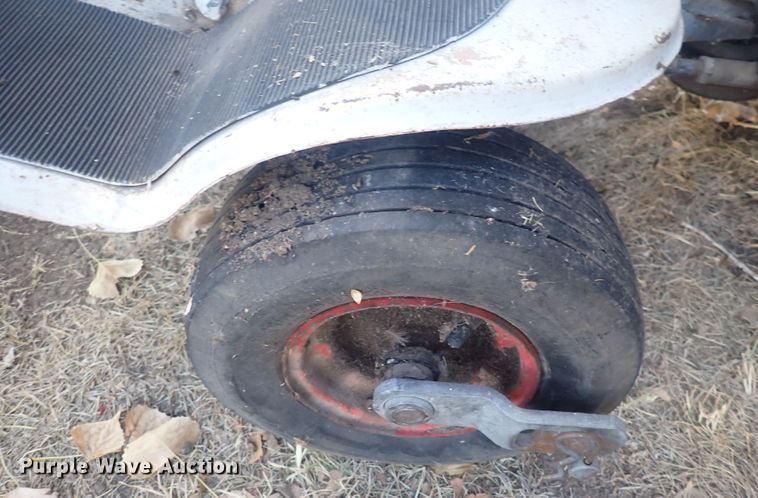 image for item DQ3068 Bolens  lawn mower