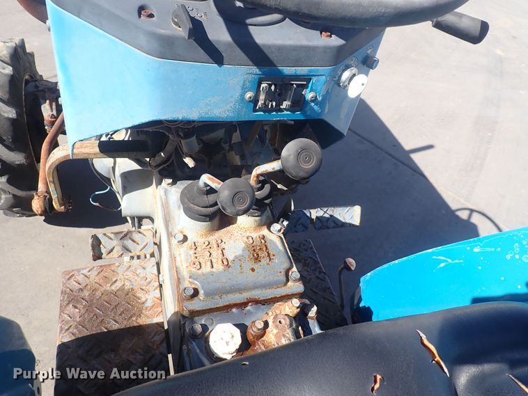 image for item DQ3074 Mitsubishi D2050FD  MFWD tractor