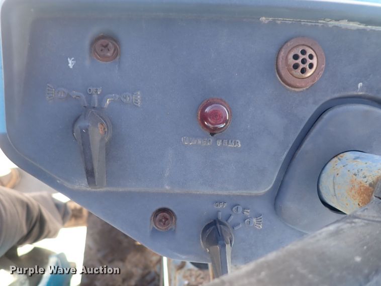 image for item DQ3074 Mitsubishi D2050FD  MFWD tractor