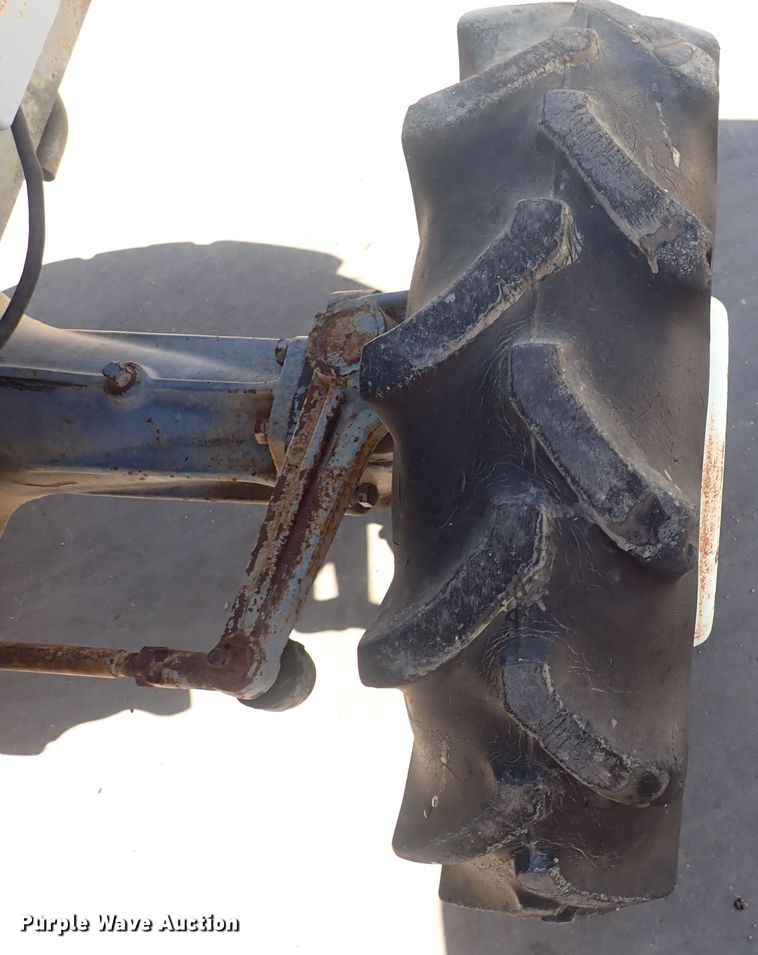 image for item DQ3074 Mitsubishi D2050FD  MFWD tractor