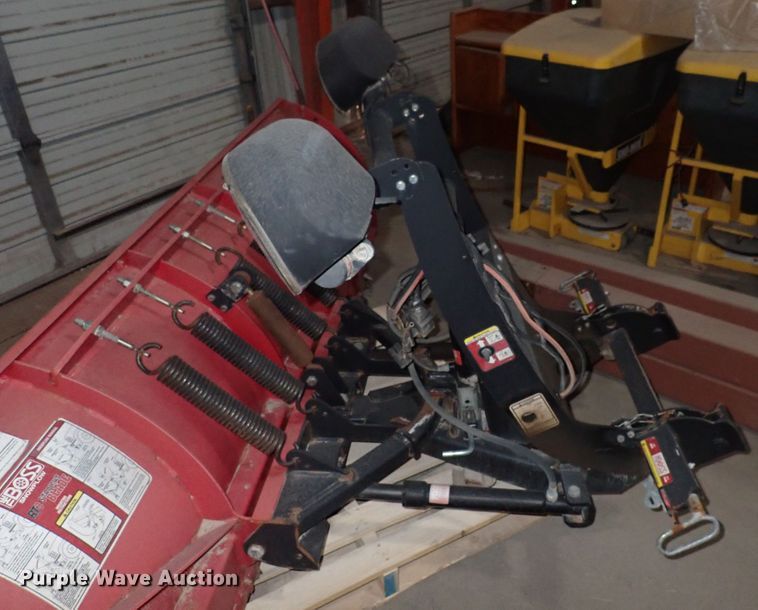 image for item DQ3075 Boss RT3  9' snow plow