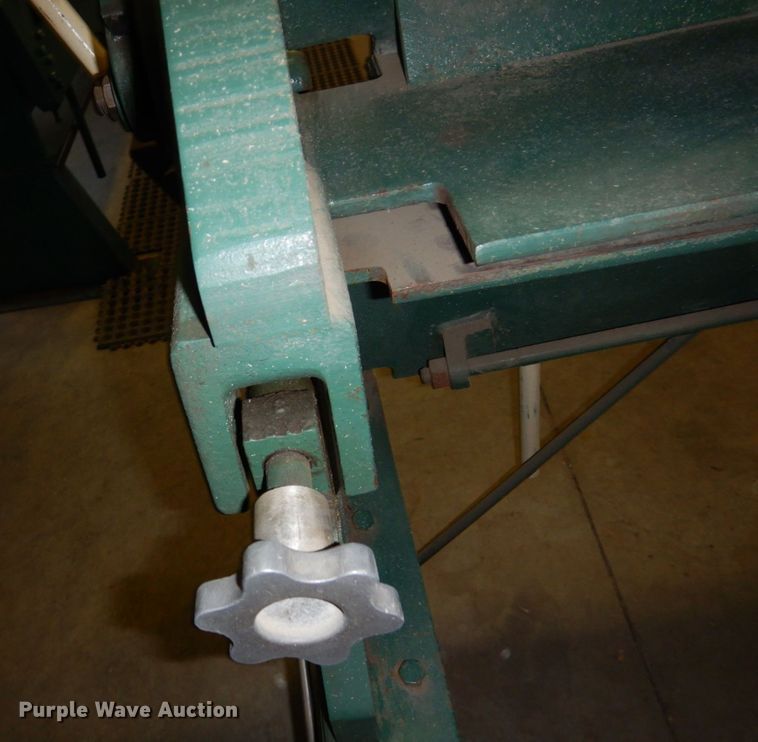 image for item DR0578 Chicago SC-1018  10' metal brake