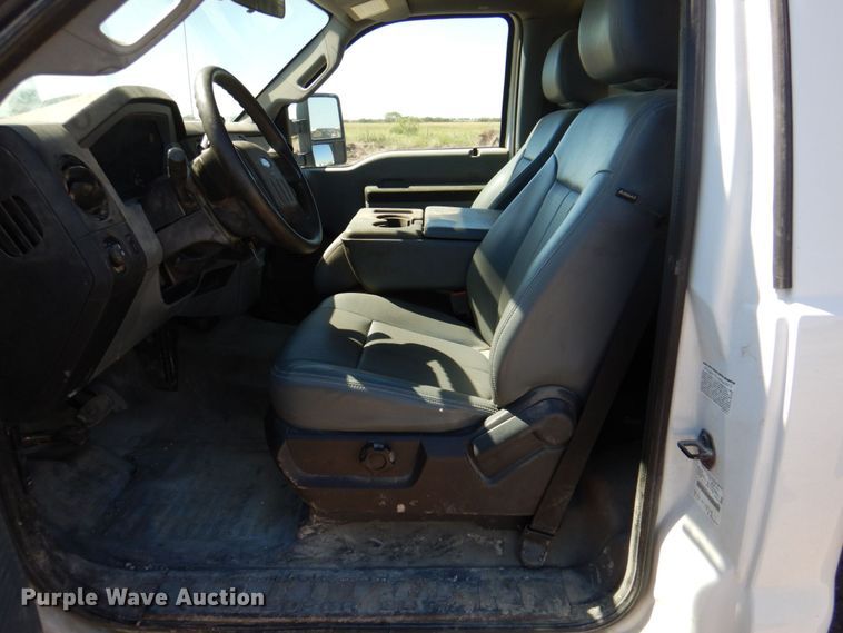 image for item DR2068 2014 Ford F550 Super Duty XL