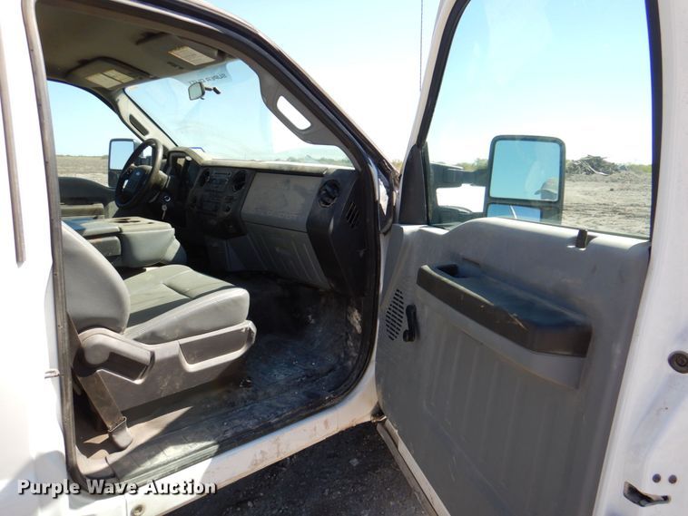 image for item DR2068 2014 Ford F550 Super Duty XL