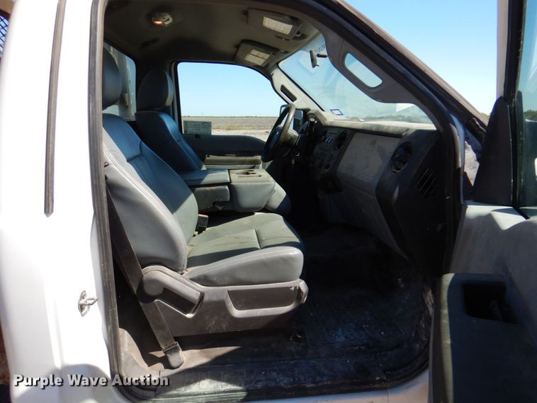 image for item DR2068 2014 Ford F550 Super Duty XL