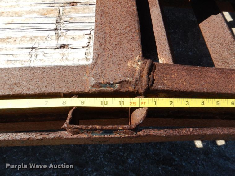 image for item DR2069 2012 Big Tex 22GN  equipment trailer