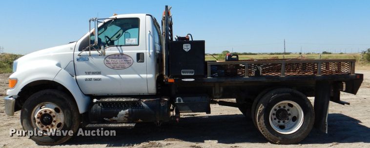 image for item DR2070 2012 Ford F750 Super Duty  flatbed truck