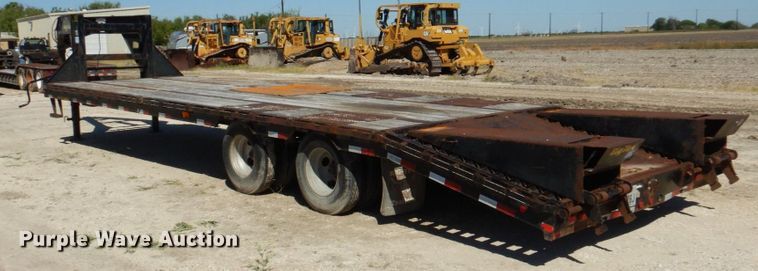 image for item DR2071 2013 Big Tex 25GN  equipment trailer