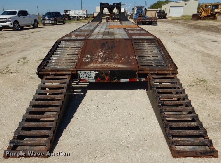 image for item DR2071 2013 Big Tex 25GN  equipment trailer