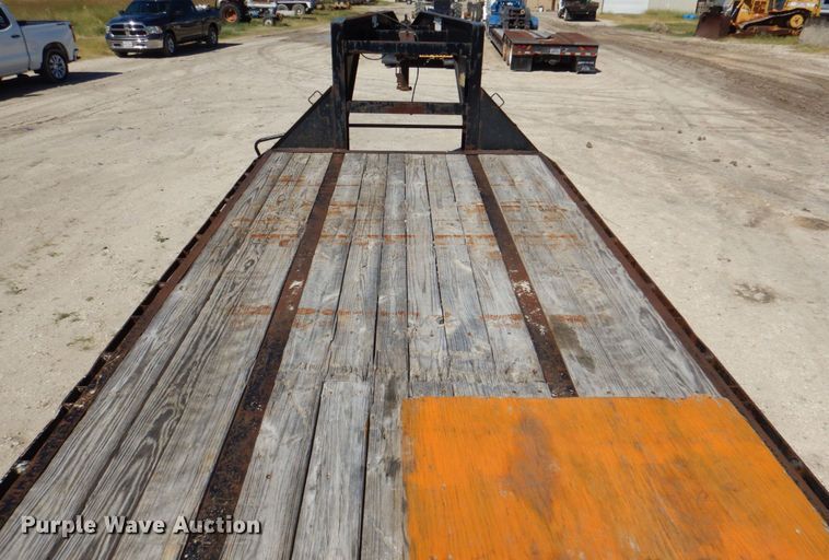 image for item DR2071 2013 Big Tex 25GN  equipment trailer