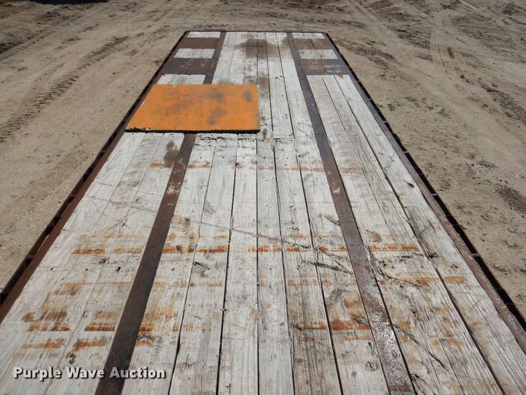 image for item DR2071 2013 Big Tex 25GN  equipment trailer