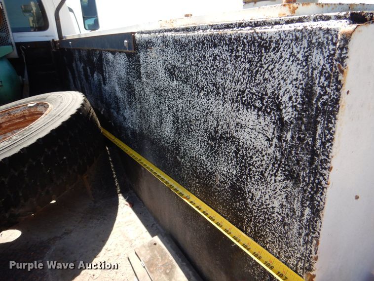 image for item DR2074 2005 Chevrolet C5500  utility / service truck