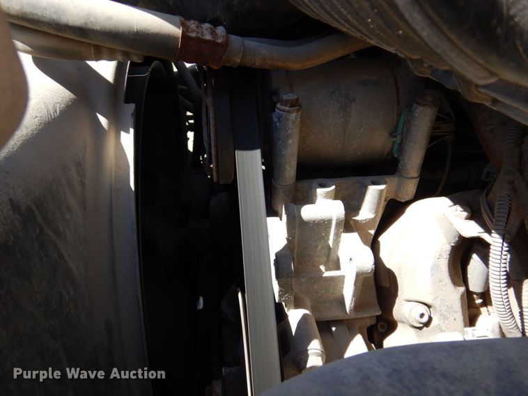 image for item DR2074 2005 Chevrolet C5500  utility / service truck