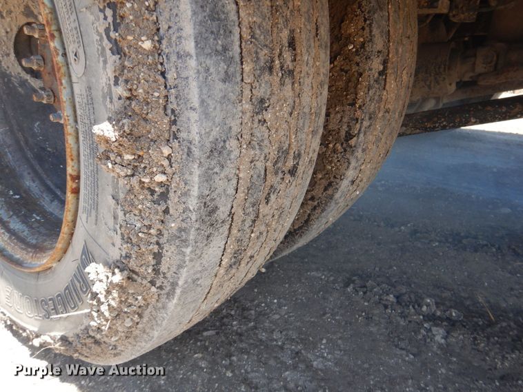 image for item DR2074 2005 Chevrolet C5500  utility / service truck