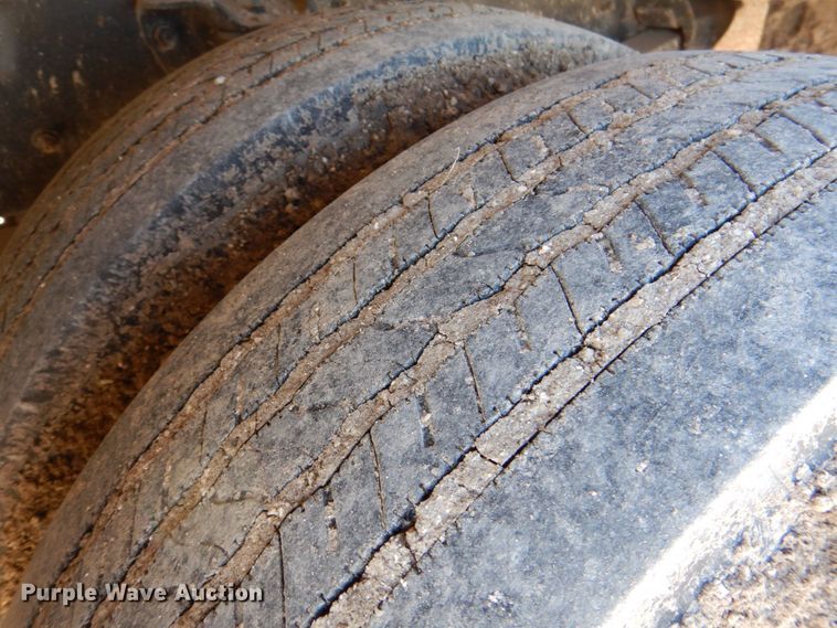 image for item DR2074 2005 Chevrolet C5500  utility / service truck