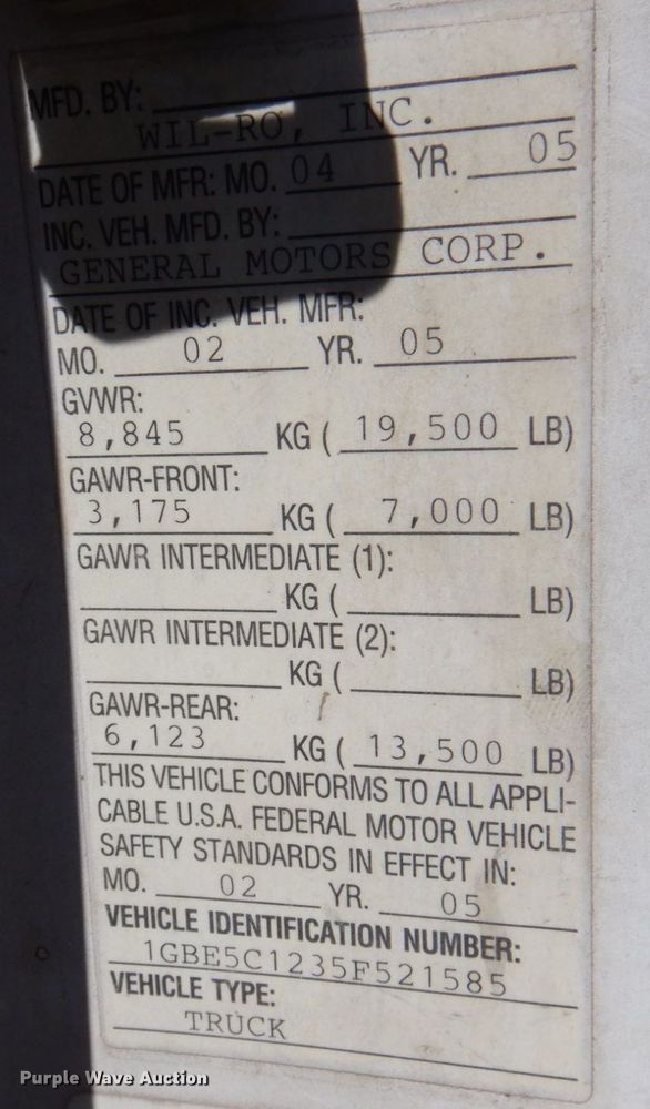 image for item DR2074 2005 Chevrolet C5500  utility / service truck