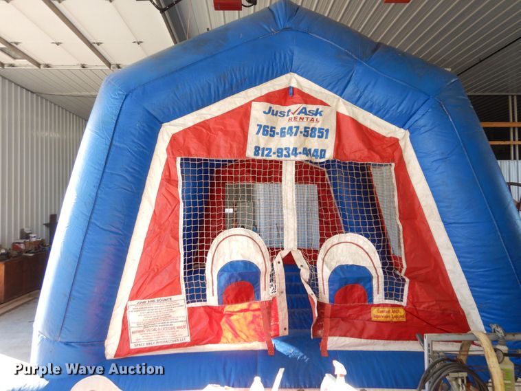 image for item DS1482 2001 Space Walk Interactive  clown face bounce house