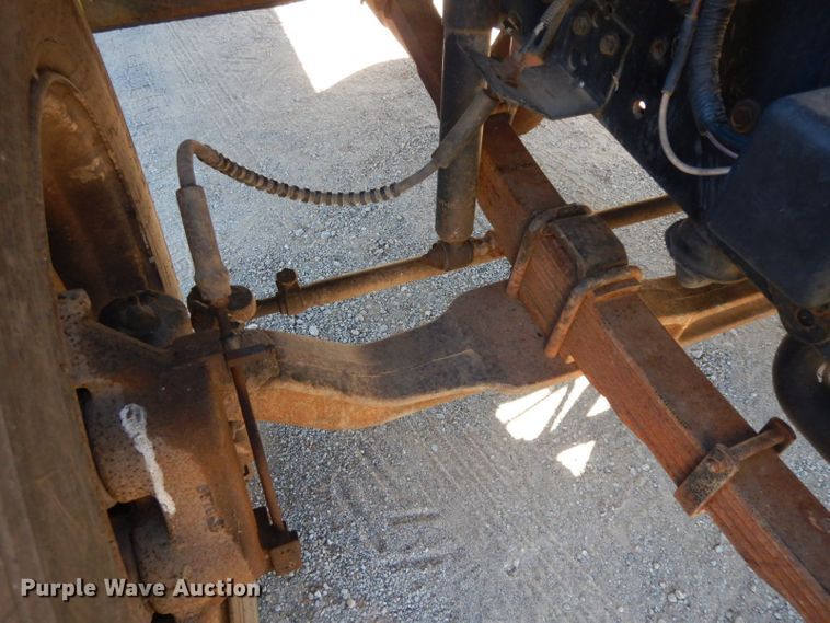 image for item HF9394 1994 Ford F700  box truck