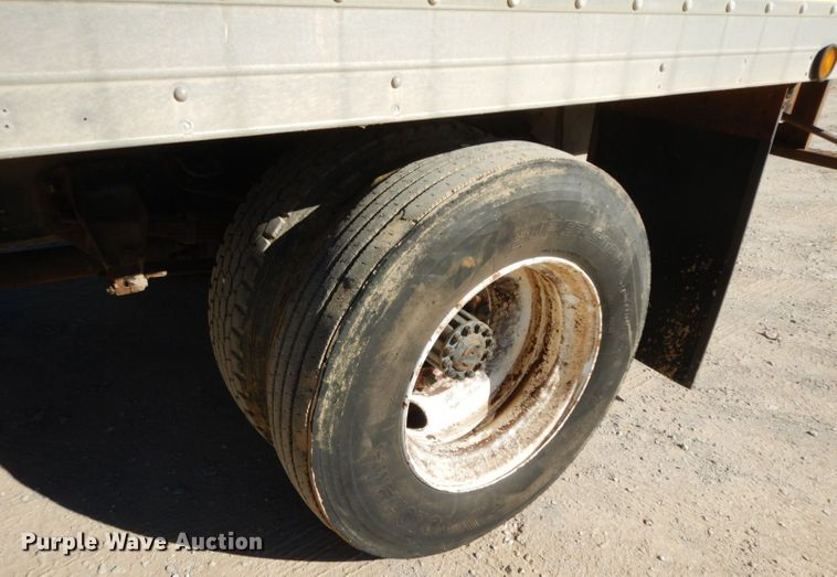 image for item HF9394 1994 Ford F700  box truck