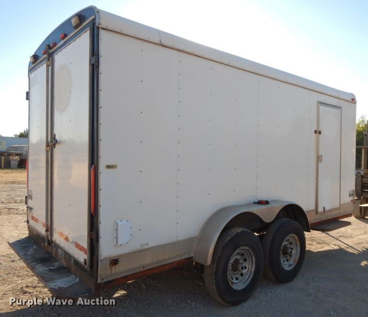image for item HF9403 2006 Interstate LRD7  enclosed cargo trailer