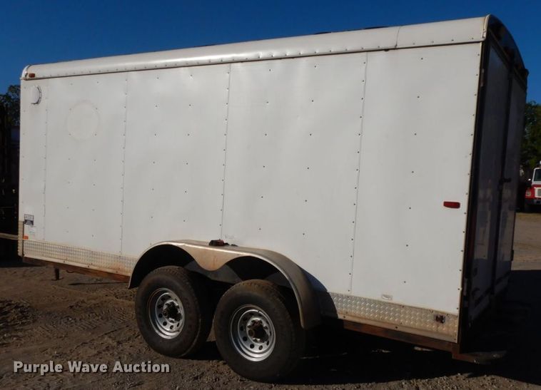 image for item HF9403 2006 Interstate LRD7  enclosed cargo trailer