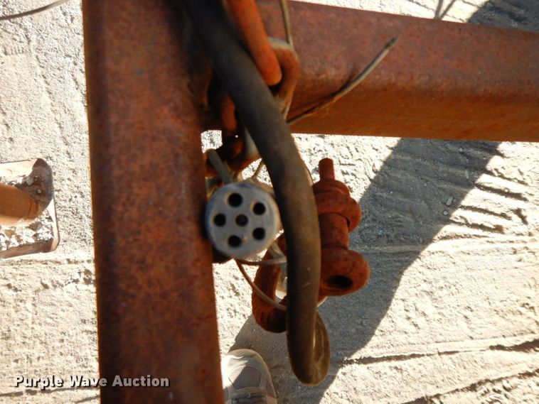 image for item HF9403 2006 Interstate LRD7  enclosed cargo trailer