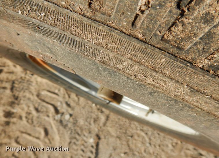 image for item HF9403 2006 Interstate LRD7  enclosed cargo trailer