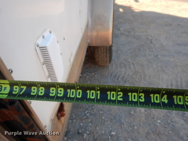 image for item HF9403 2006 Interstate LRD7  enclosed cargo trailer