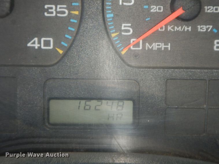 image for item HF9423 2006 International 4400  well treatment truck