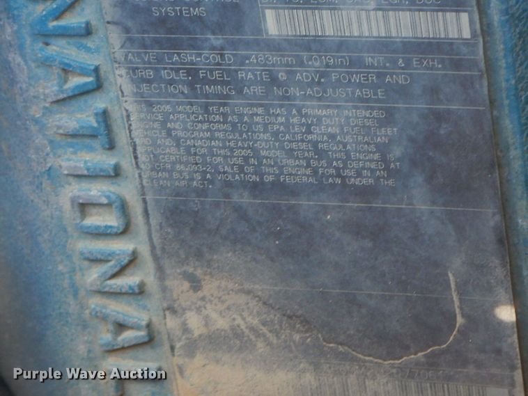 image for item HF9423 2006 International 4400  well treatment truck