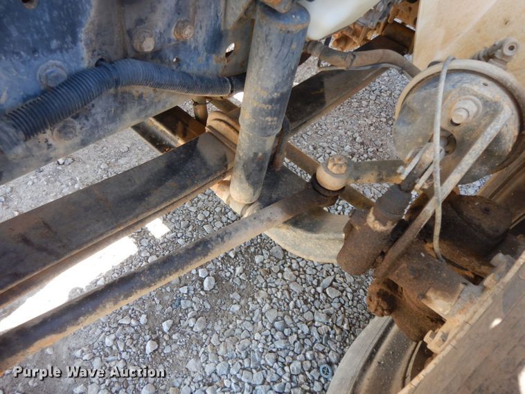 image for item HF9423 2006 International 4400  well treatment truck