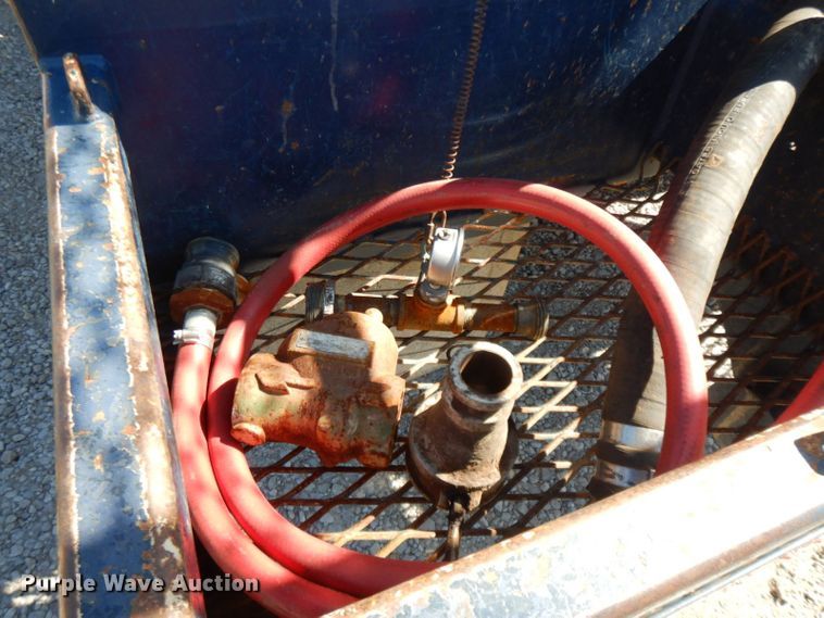 image for item HF9423 2006 International 4400  well treatment truck