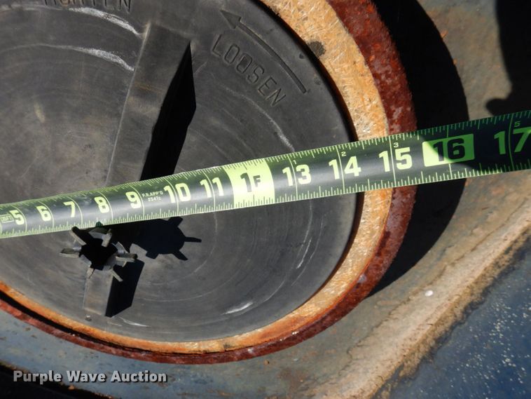 image for item HF9423 2006 International 4400  well treatment truck