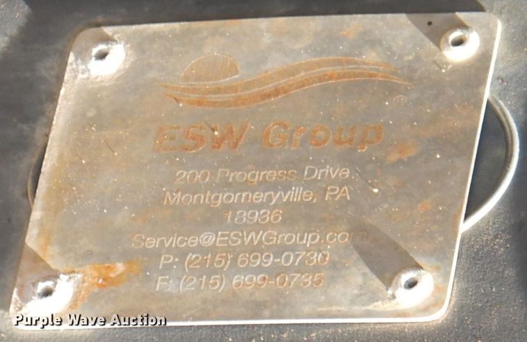 image for item HF9423 2006 International 4400  well treatment truck