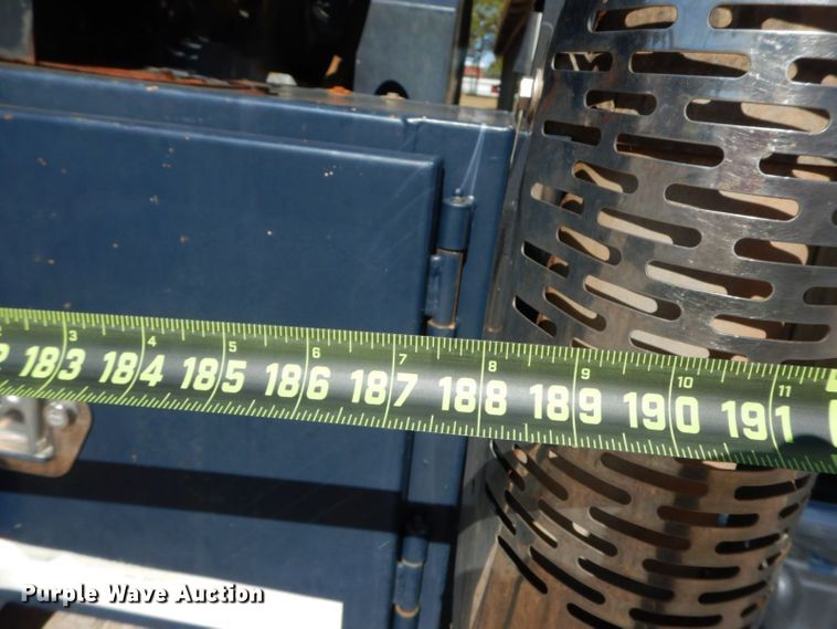 image for item HF9423 2006 International 4400  well treatment truck