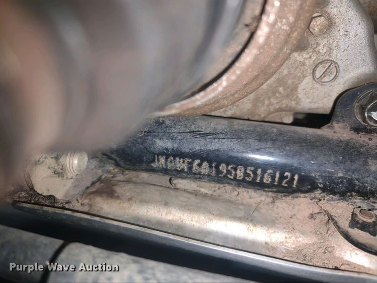 image for item HX9952 2005 Kawasaki Prairie ATV