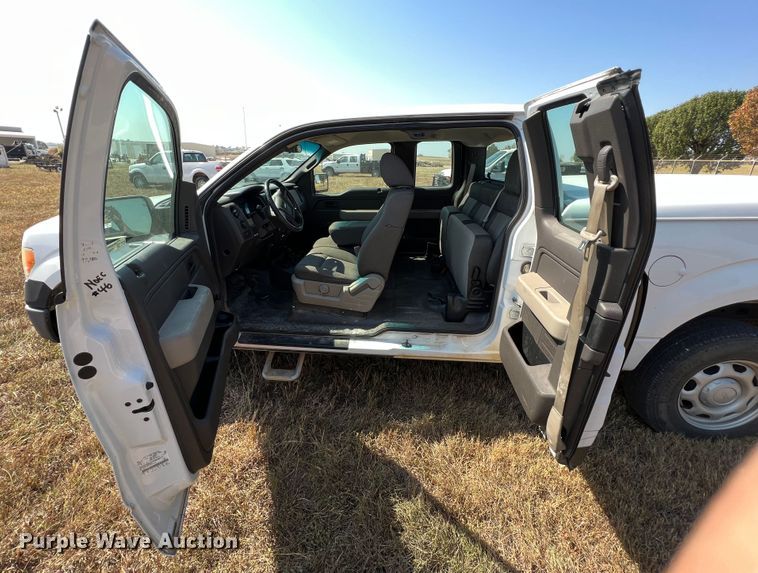 image for item HX9960 2010 Ford F150 XL  SuperCab pickup truck