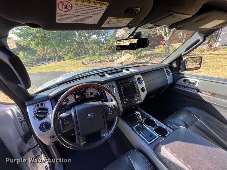 image for item HX9992 2010 Ford Expedition EL Limited  SUV