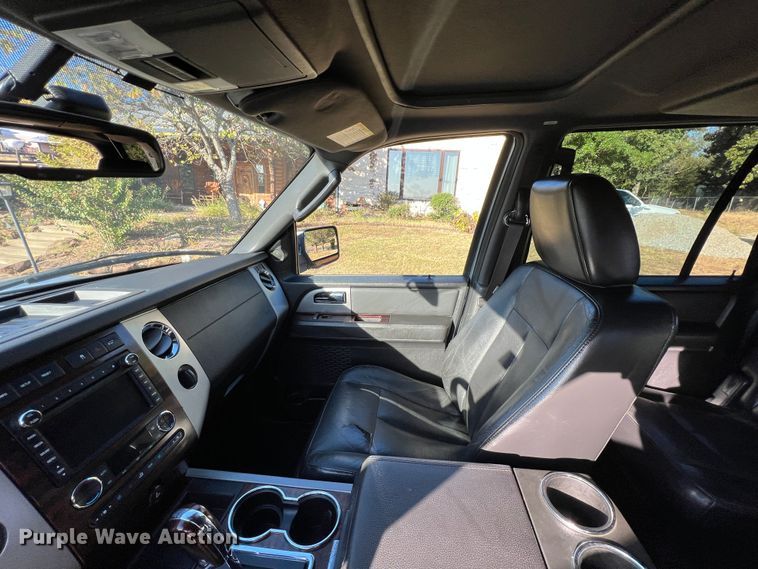 image for item HX9992 2010 Ford Expedition EL Limited  SUV