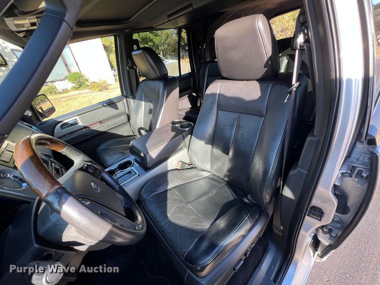 image for item HX9992 2010 Ford Expedition EL Limited  SUV
