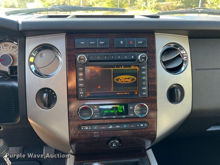 image for item HX9992 2010 Ford Expedition EL Limited  SUV