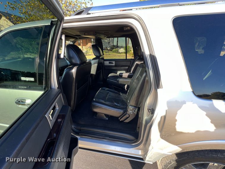 image for item HX9992 2010 Ford Expedition EL Limited  SUV