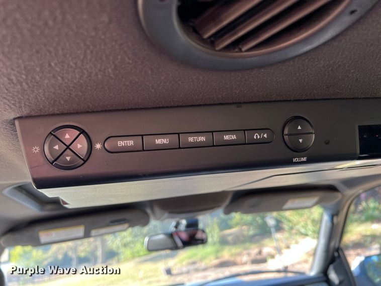image for item HX9992 2010 Ford Expedition EL Limited  SUV