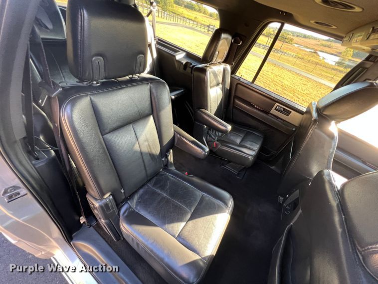 image for item HX9992 2010 Ford Expedition EL Limited  SUV