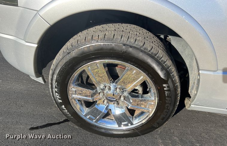 image for item HX9992 2010 Ford Expedition EL Limited  SUV